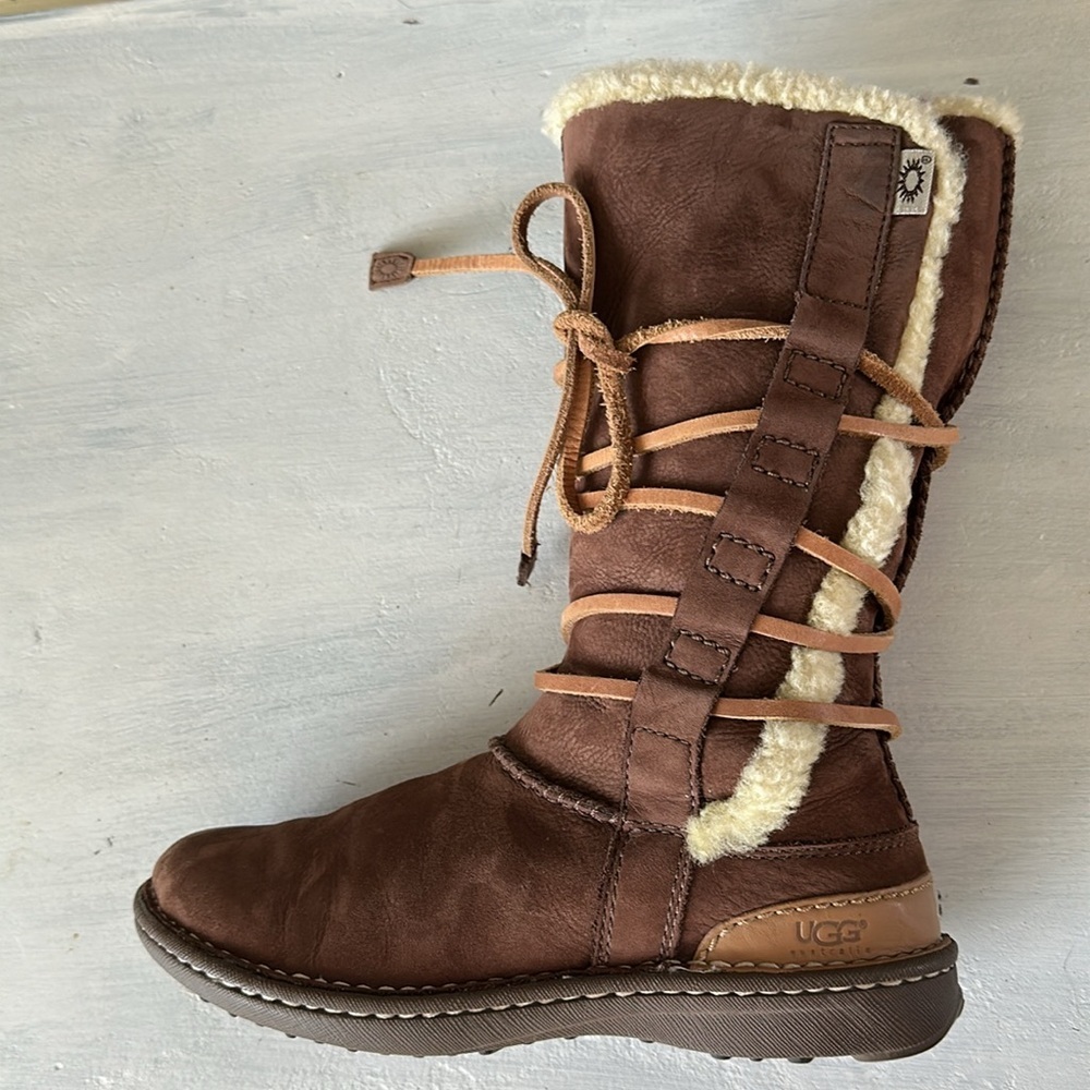 Women’s UGG Catalina Tall Boots Size 7 Leather Sheepskin Fall Winter Lace Up - Picture 3 of 16